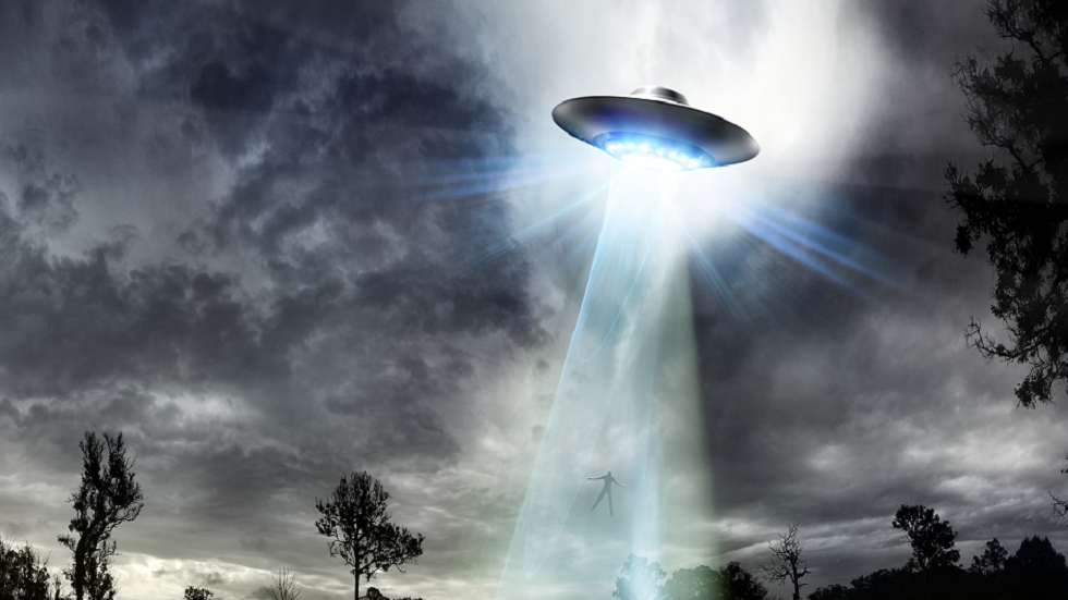 عالم فيزياء في هارفارد قد يثبت وجود الكائنات الفضائية في 28 يوما!