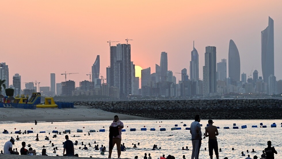 الكويت تقدم مجموعة ضمانات للسعودية لتمكين "البدون" من أداء العمرة