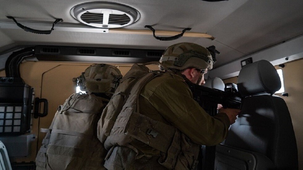 لحظة اغتيال 3 شبان فلسطينيين في بلدة عرابة قرب مدينة جنين.. (فيديو)