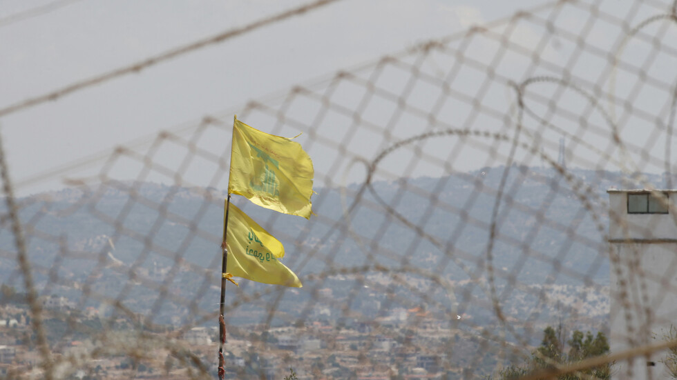 عقب تهديد وزير الدفاع الإسرائيلي للبنان و"نصر الله".. مراسل المنار ينشر صور ميناء حيفا ويثير تفاعلا