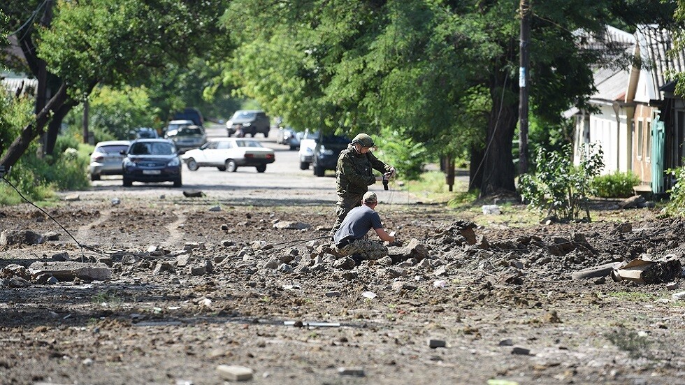 القوات الأوكرانية تطلق 9 قذائف عنقودية على دونيتسك