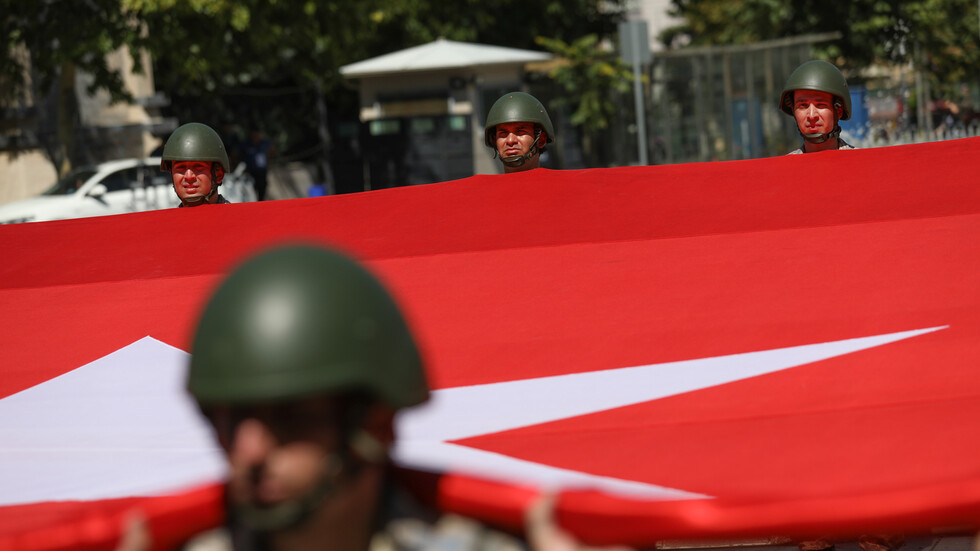 ارتفاع حصيلة قتلى الجيش التركي بهجوم شمال العراق إلى 6