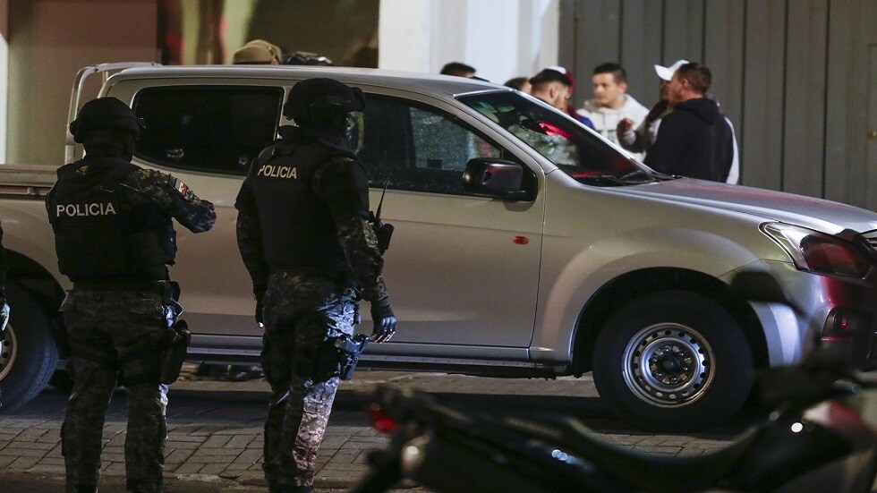 بعد أن قتلت "الذئاب" مرشحا رئاسيا.. الإكوادور تعلن حالة الطوارئ