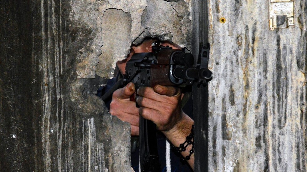 "الأونروا": تدمير نحو 400 منزل بسبب اشتباكات مخيم عين الحلوة