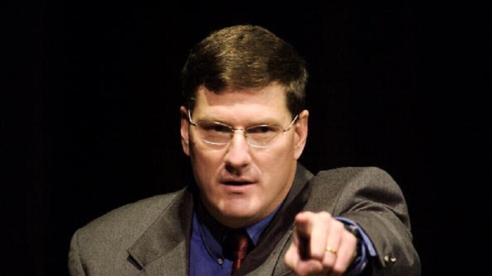 "يوتيوب" يحذف قناة ضابط المخابرات الأمريكي المتقاعد سكوت ريتر