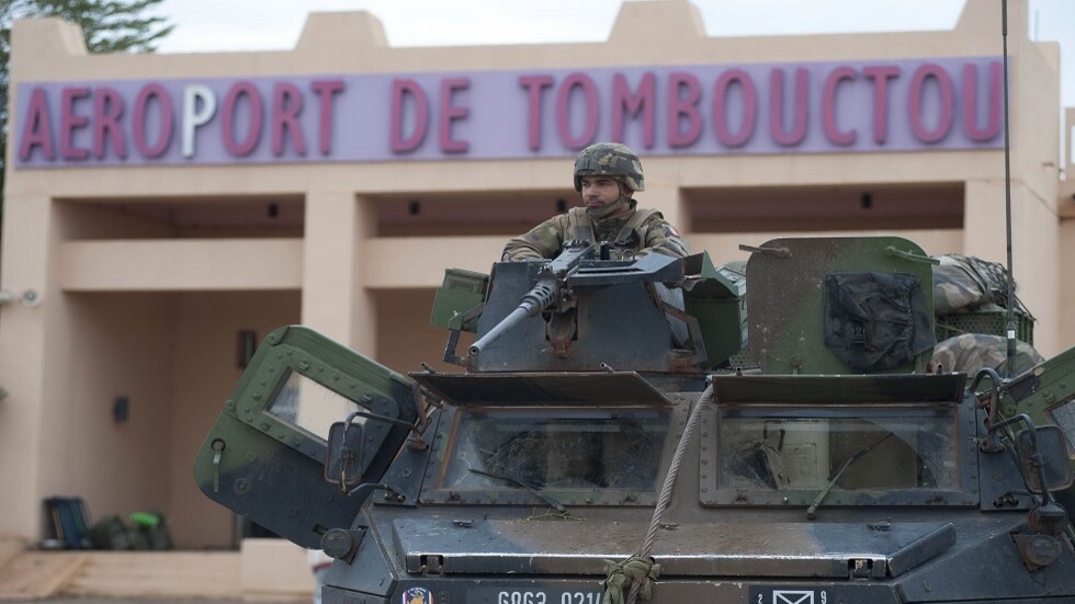 من بوكاسا حتى أبو بكر سانجولي.. محلل يذكّر بسجل فرنسا الأسود والدموي في إفريقيا