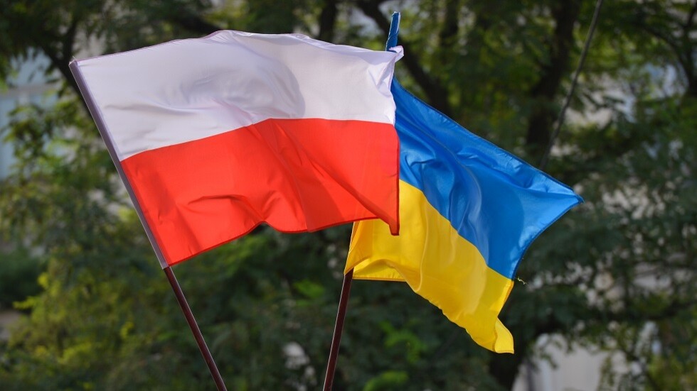 "واشنطن بوست": خلافات حول قضايا تاريخية قد تخرب العلاقات بين أوكرانيا وبولندا