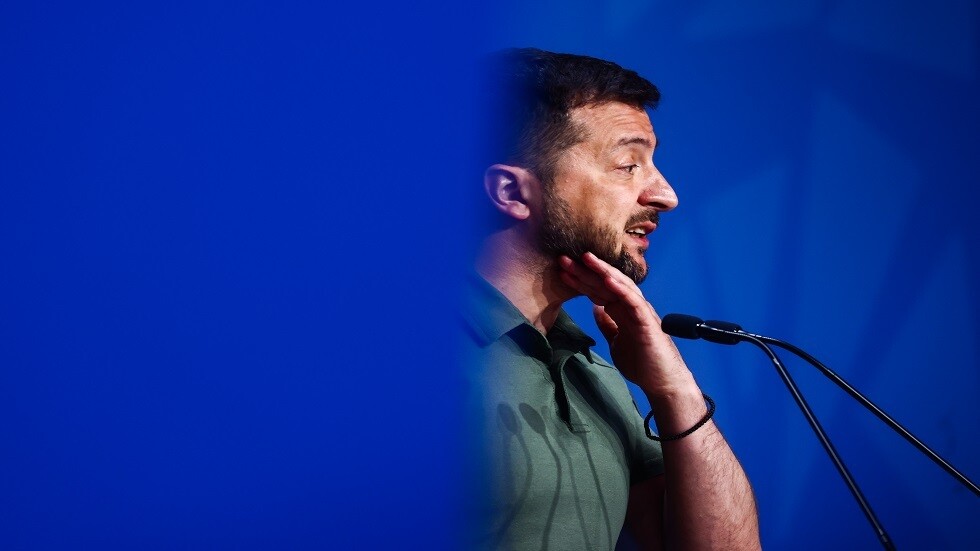 مستشار الرئيس الأوكراني الأسبق: خطة زيلينسكي للسلام عديمة الفائدة ومستحيلة التطبيق