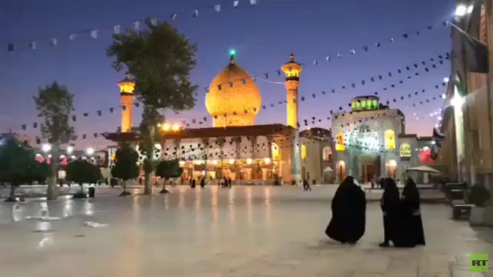 إيران.. قتيل وجرحى في هجوم إرهابي استهدف مرقدا دينيا جنوبي البلاد