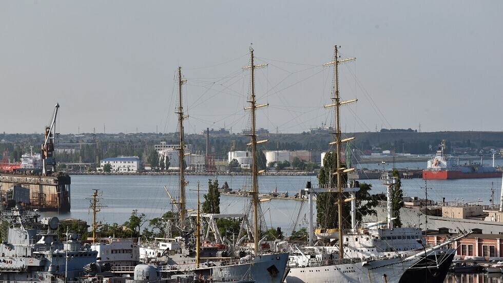 سماع دوي انفجارات وصافرات الإنذار في مقاطعة أوديسا الأوكرانية (فيديو)