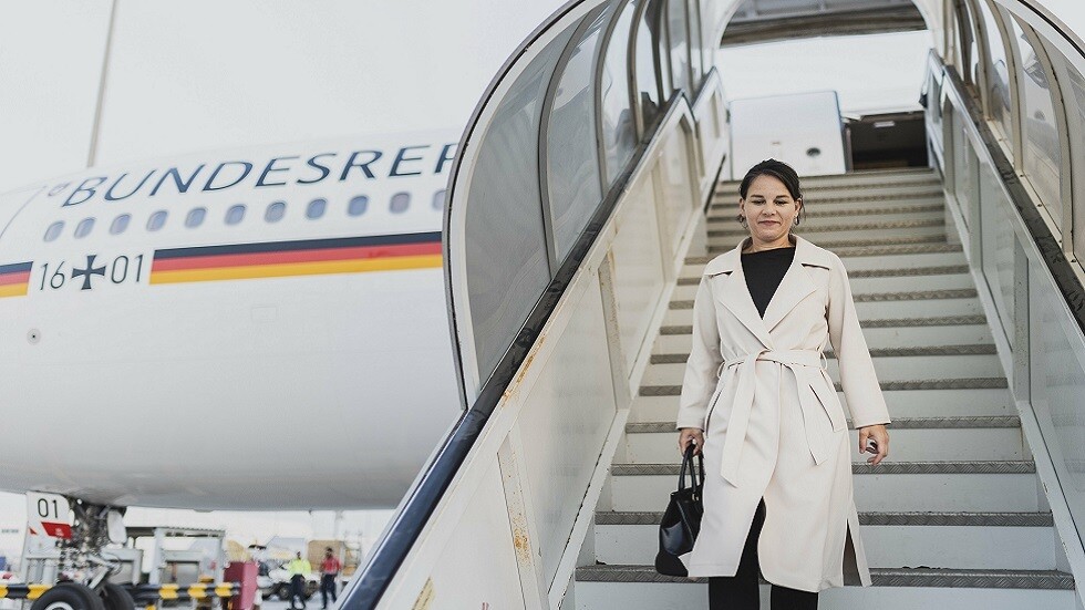 بيربوك عالقة في أبو ظبي