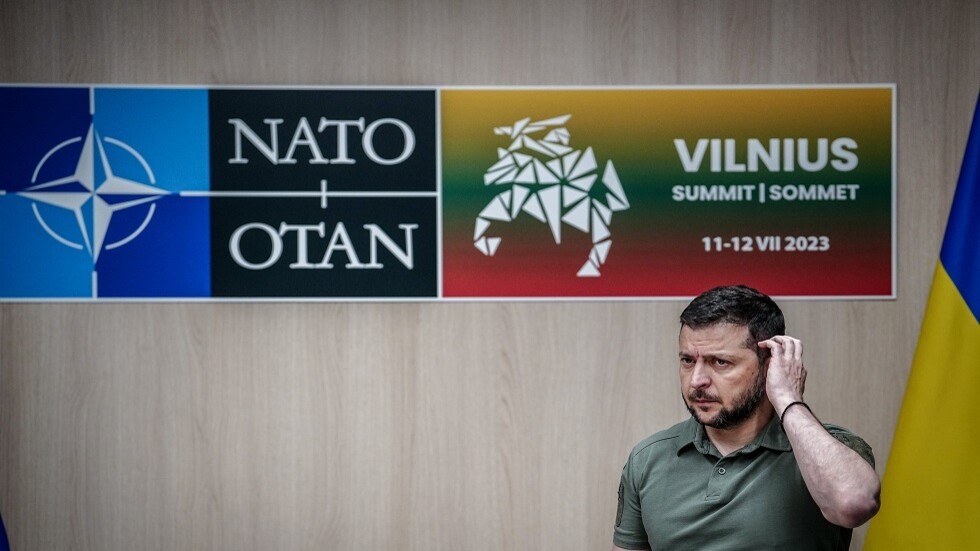 مسؤول رفيع في 