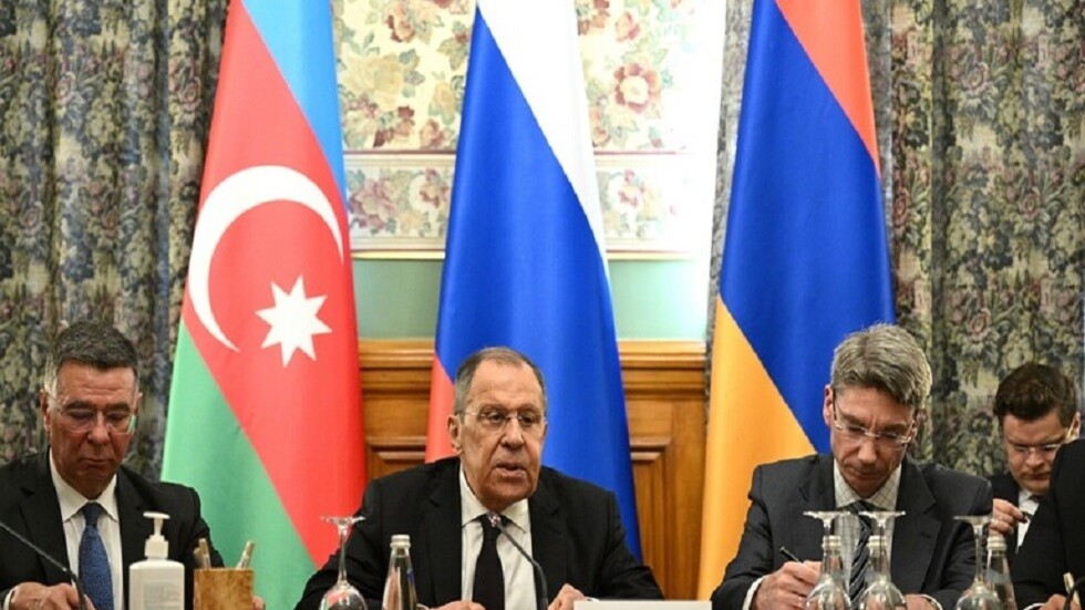 لافروف ونظيره الأرمني يبحثان الوضع في قره باغ وتطبيع العلاقات بين يريفان وباكو
