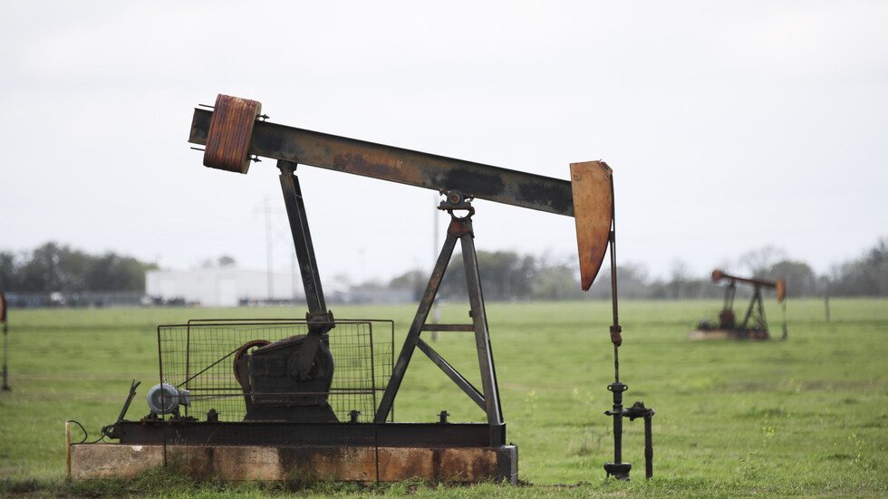 انخفاض أسعار النفط وسط مخاوف اقتصادية