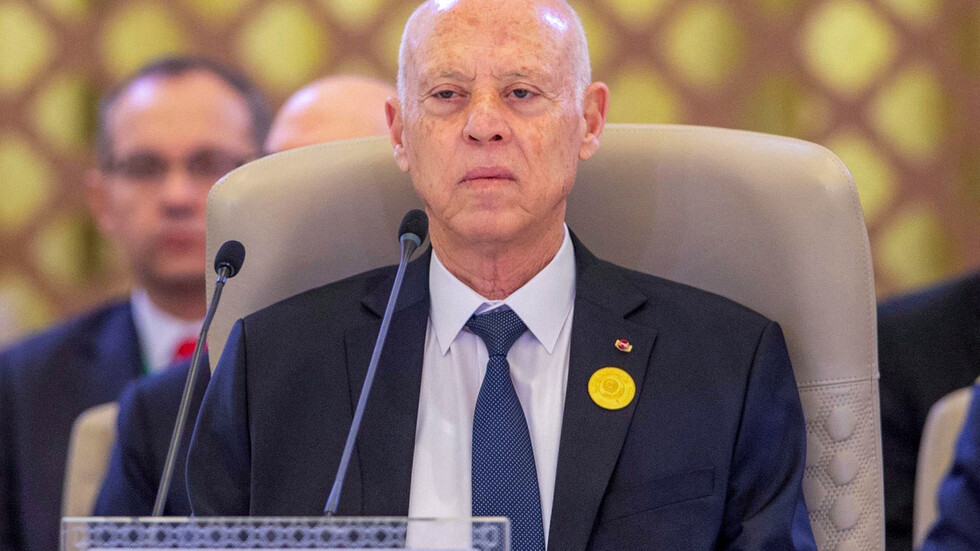 قيس سعيد: الدولة لا تدار عبر صفحات 