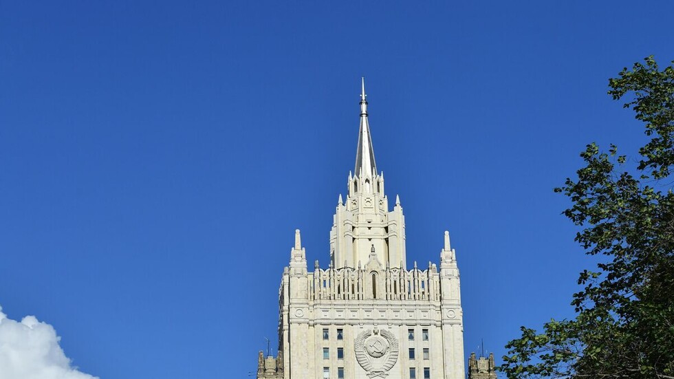 زاخاروفا تدعو الجنود الأوكرانيين لتوجيه سلاحهم ضد نظام كييف أو الاستسلام