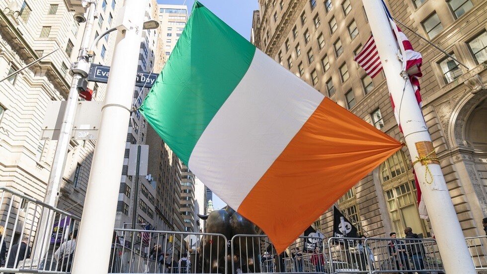 Irish Times: نواب إيرلنديون يعترضون على خطط تدريب قوات كييف