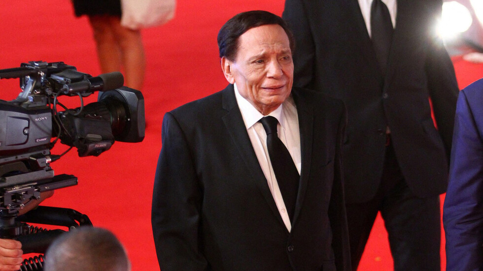 مصر.. تصريح لنقابة الممثلين بشأن معلومات متداولة حول "الزعيم" عادل إمام