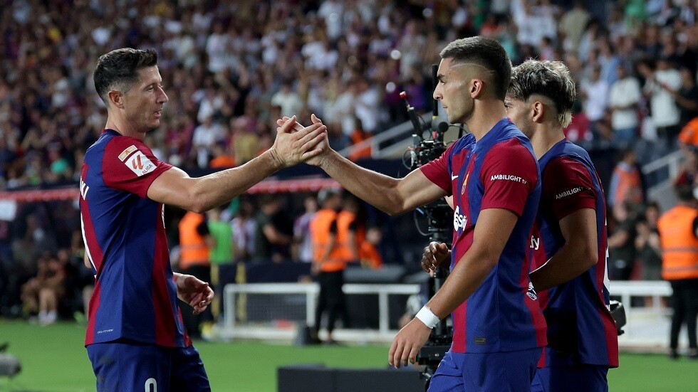 برشلونة يفلت من كمين قاديش