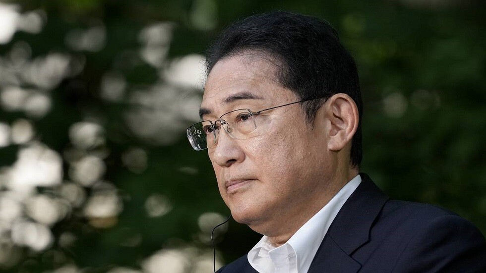 طوكيو توعز بالاستعداد لـ "حالة غير متوقعة" بشأن إطلاق كوريا الشمالية قمرا صناعيا