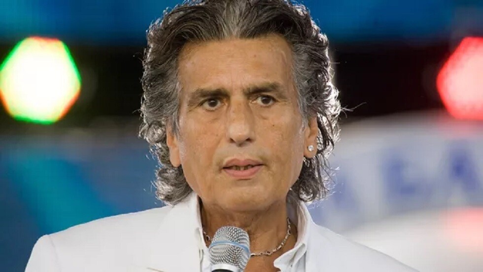 وفاة الفنان الإيطالي توتو كوتونيو صاحب الأغنية الشهيرة "I'Italiano" (الإيطالي)