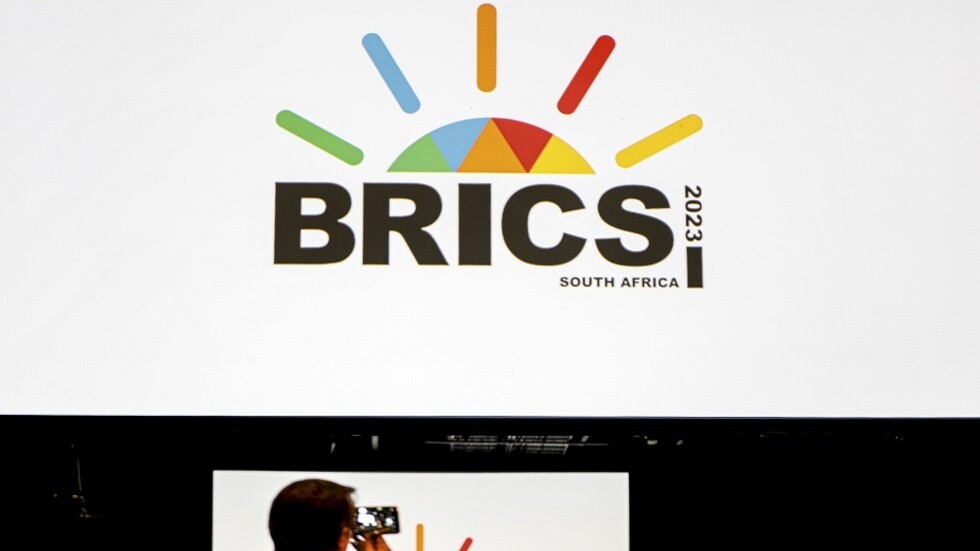 الخارجية الأمريكية تعلق على انضمام 6 دول بينها 3 عربية إلى