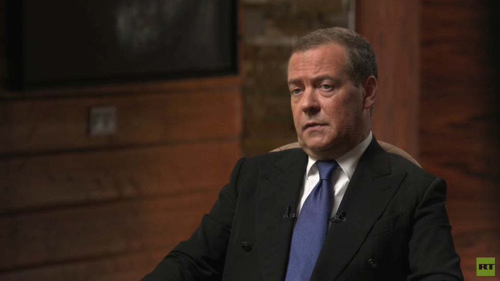 مدفيديف يتحدث عن دور واشنطن بالعدوان على أوسيتيا الجنوبية وأزمة أوكرانيا