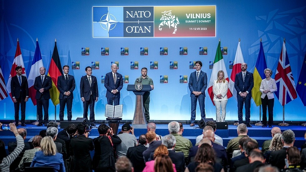 "وول ستريت جورنال": المفاوضات بشأن الضمانات الأمنية لكييف لن تكتمل قبل 2024