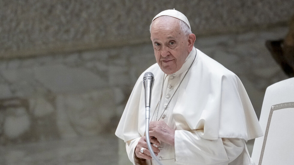 البابا فرانسيس ينتقد الكنيسة الأمريكية ويصفها بـ"المتخلفة"