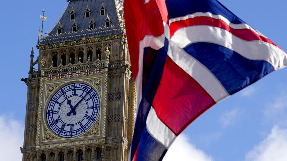 رئيس الوزراء البريطاني يعين غرانت شابس وزيرا للدفاع خلفا لبن والاس