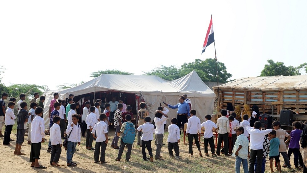 غضب في اليمن بعد زيارة مسؤول أمريكي برفقة المارينز مدارس سيئون في حضرموت