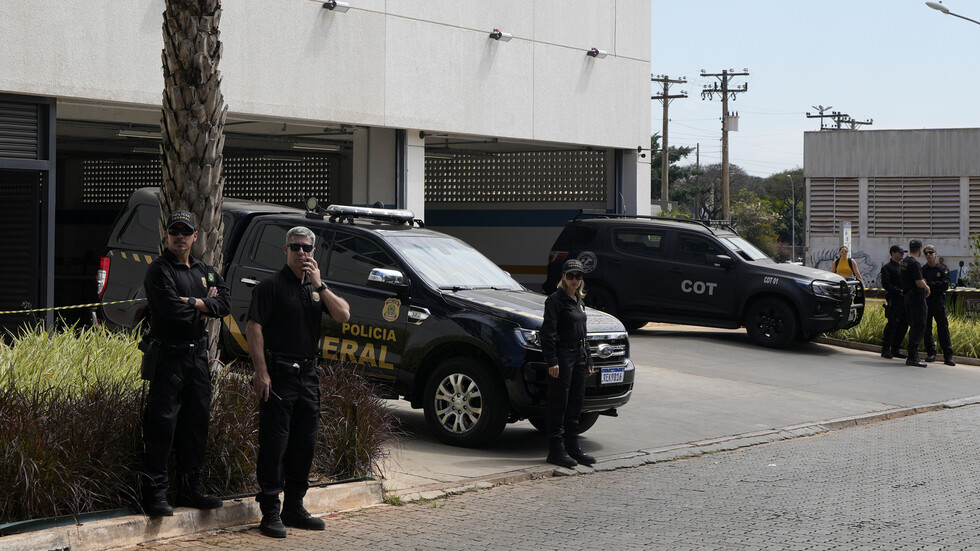 الشرطة البرازيلية تستجوب بولسونارو في قضية المجوهرات السعودية