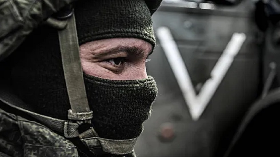 جندي روسي يتحدث عن محاولات قوات كييف صد تقدم القوات الروسية قرب كوبيانسك