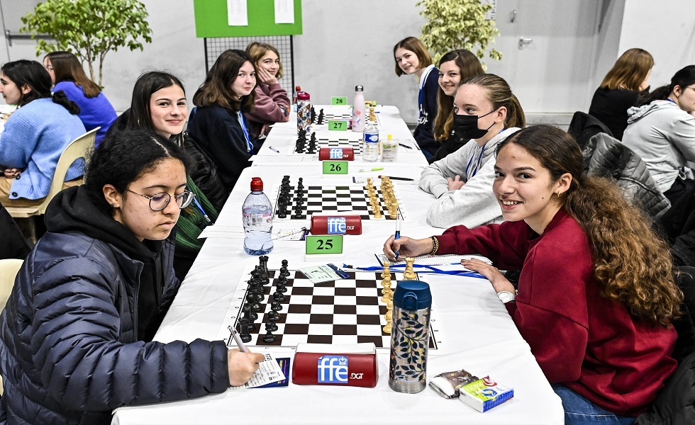 لاعبات شطرنج خلال بطولة فرنسا بالشطرنج