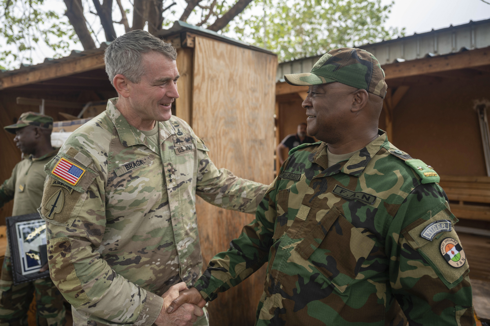 رئيس الأركان في جيش النيجر: مستعدون للتخلي عن الدعم الأمريكي