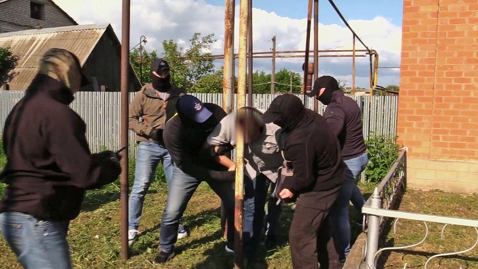 الأمن الروسي: اعتقال مواطن تجسس على قطارات عسكرية لصالح أوكرانيا (فيديو)
