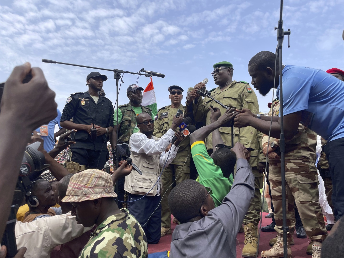 وسائل إعلام: ما لا يقل عن 5 انقلابيين في النيجر تلقوا تدريبا أمريكيا