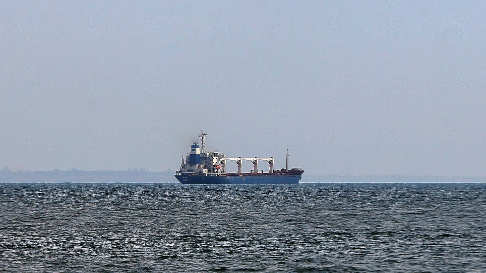 خروج أول سفينة من ميناء أوديسا عبر الممر المؤقت لأوكرانيا إلى البحر الأسود