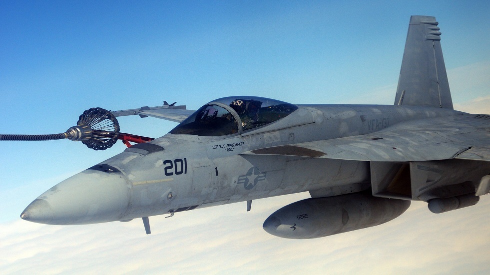 الدفاع الجوي الإيراني: نرصد باستمرار الطيران الأمريكي فوق مياه الخليج