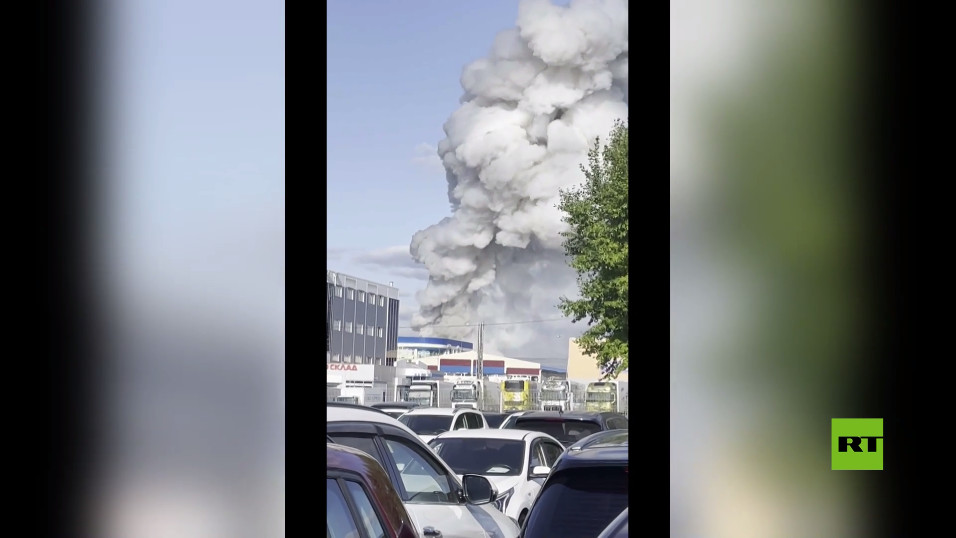 بالفيديو.. حريق وانفجارات في مستودع للمتفرقعات في كيميروفو الروسية