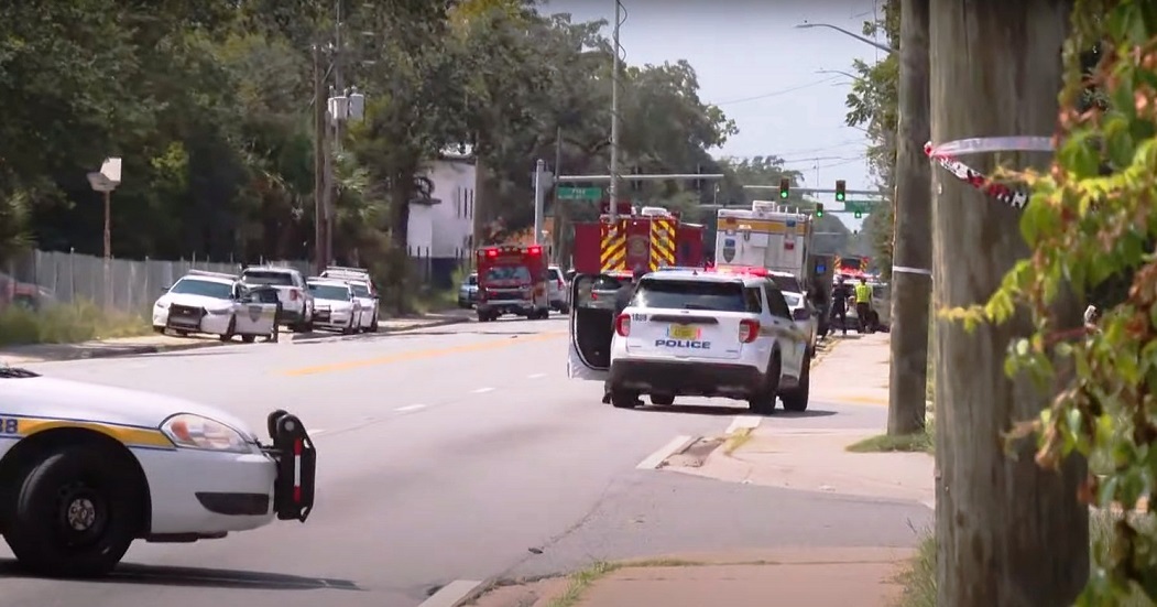 مقتل عدة أشخاص في إطلاق نار بمتجر في جاكسونفيل بولاية فلوريدا الأمريكية (فيديو)