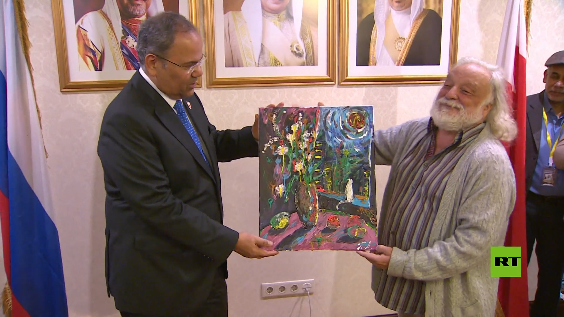 سفارة البحرين في موسكو تنظم فعالية تشكيلية بمشاركة فنانين عرب وروس