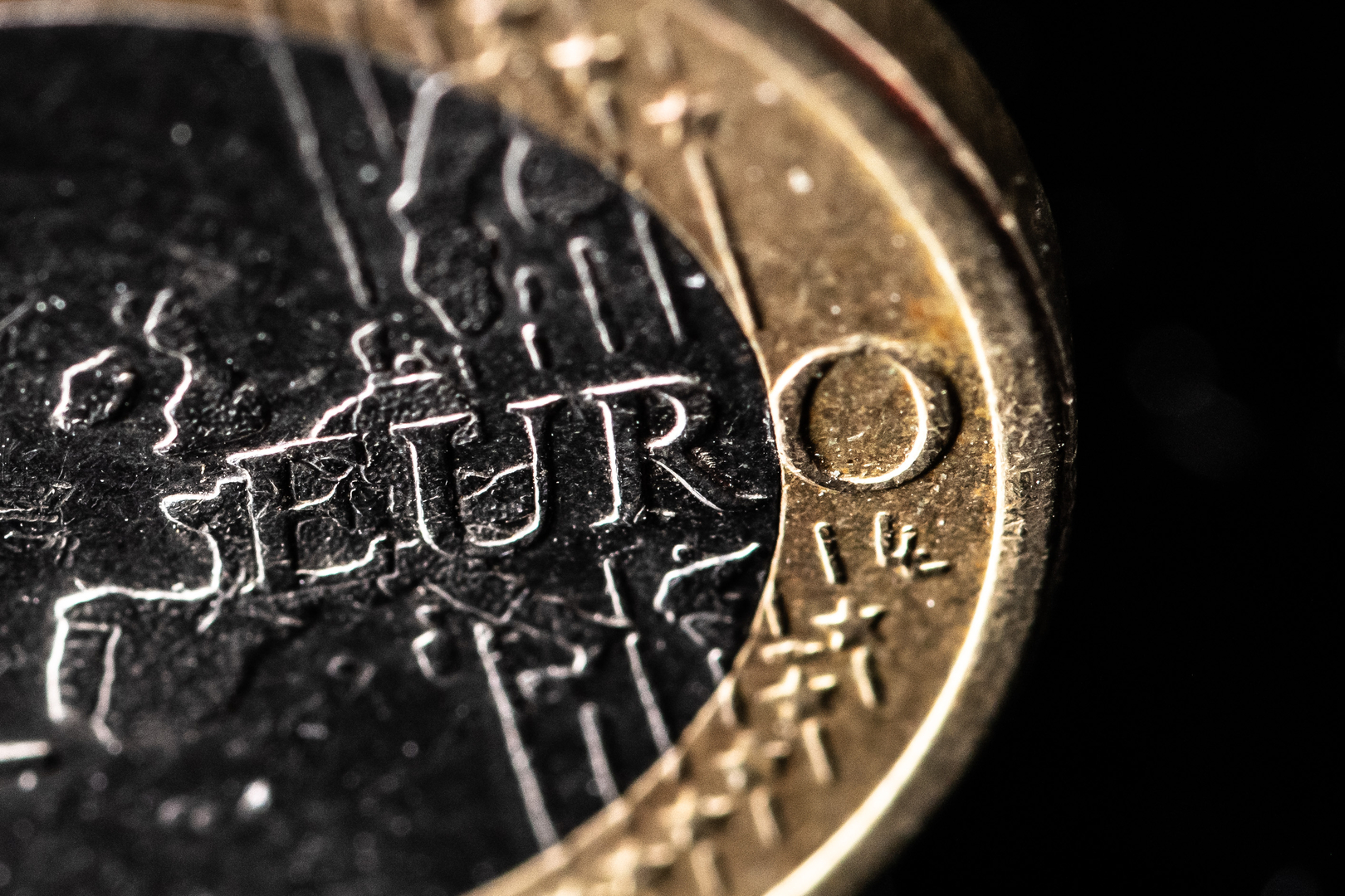المركزي الأوروبي يرفع سعر الفائدة إلى مستوى قياسي