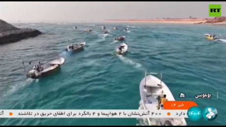 إيران تباشر مناورات عسكرية مفاجئة في الخليج