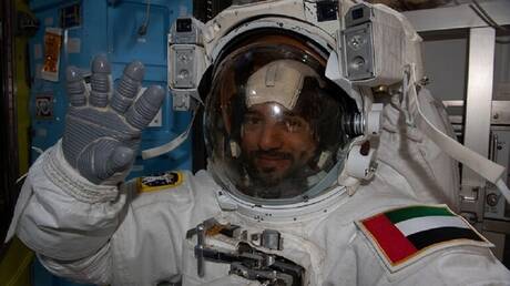 رائد الفضاء الإماراتي النيادي يكشف تفاصيل عن تدريباته في روسيا