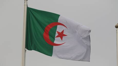 وزير الخارجية الجزائري يستقبل ممثلي دول مجموعة 