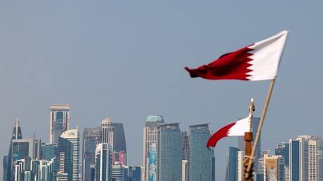 وزير قطري يكشف دور الدوحة في صفقة السجناء بين إيران والولايات المتحدة وملف آخر مهم لطهران (فيديو)