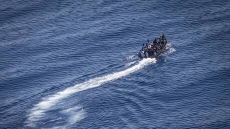 مصرع 5 مهاجرين وفقدان 7 آخرين بغرق مركب قبالة سواحل تونس