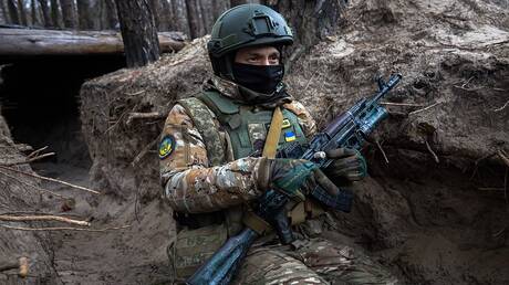 ضابط مخابرات أمريكي متقاعد: هزيمة القوات الأوكرانية 