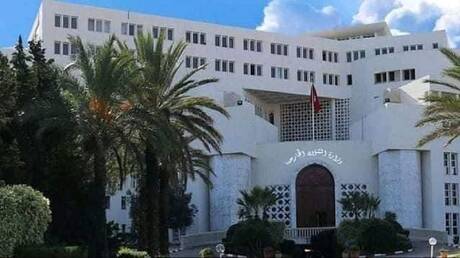 الخارجية التونسية تتخذ إجراءات قانونية ضد أصحاب صفحات تتعمد الإساءة للوزارة والبعثات الدبلوماسية